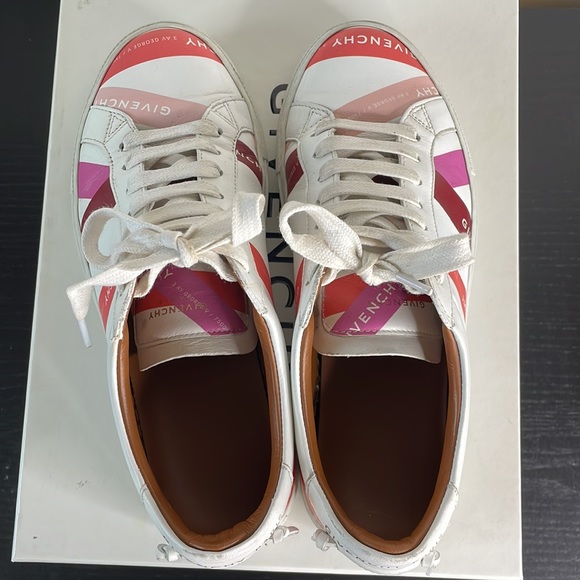 Givenchy Sneakers - Picture 5 of 8